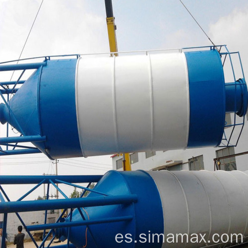 Pequeña planta de lotes de hormigón con cemento con silo de cemento